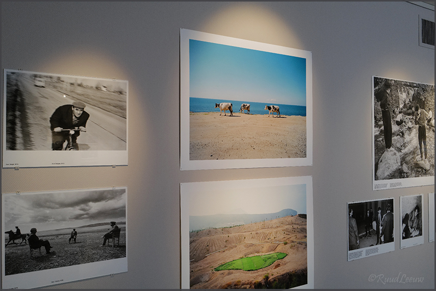 Ad van Denderen (photographer), talking at his Retrospective